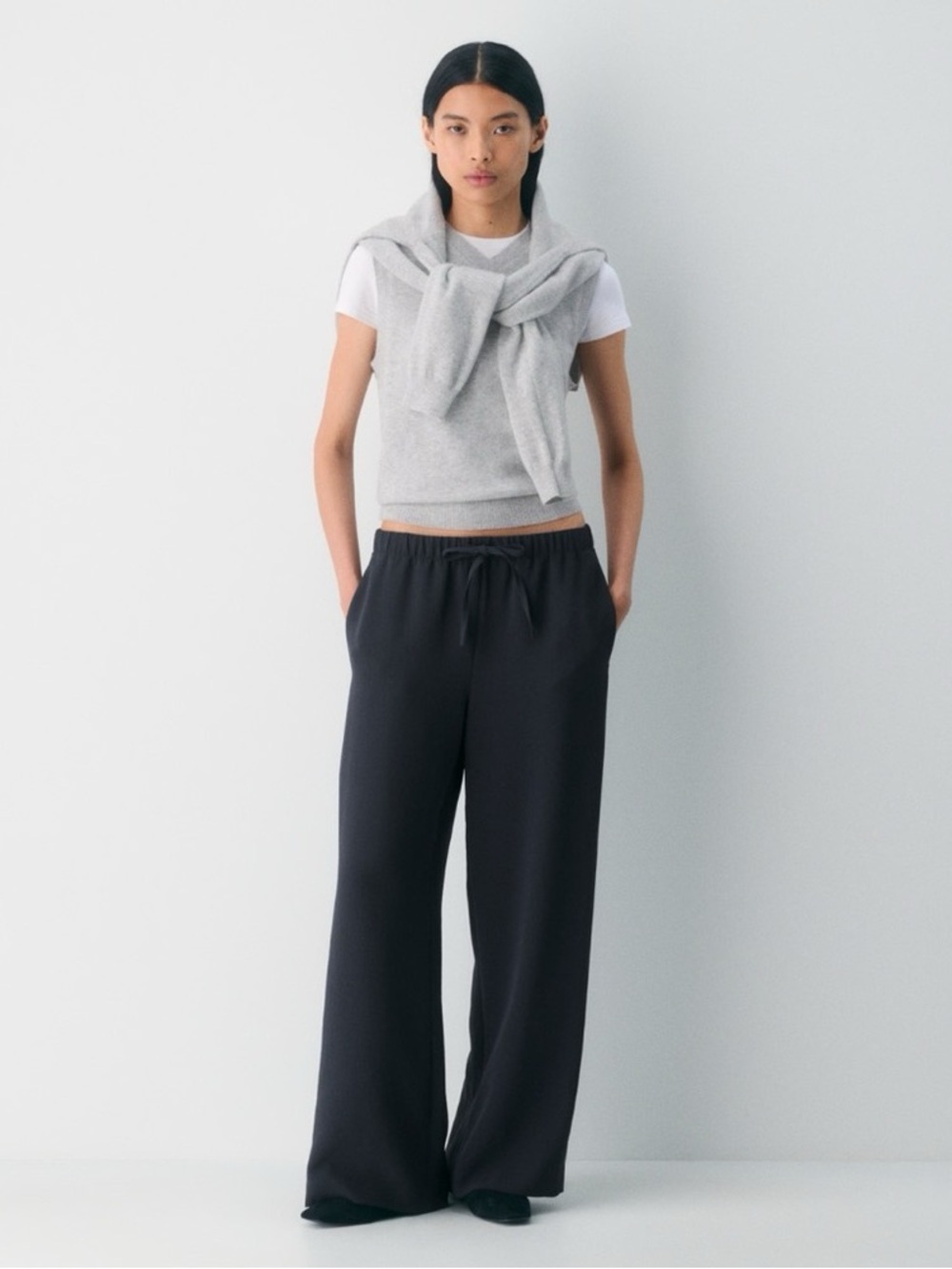 NEW Aritzia Wilfred The Lodge Pant Satin Black